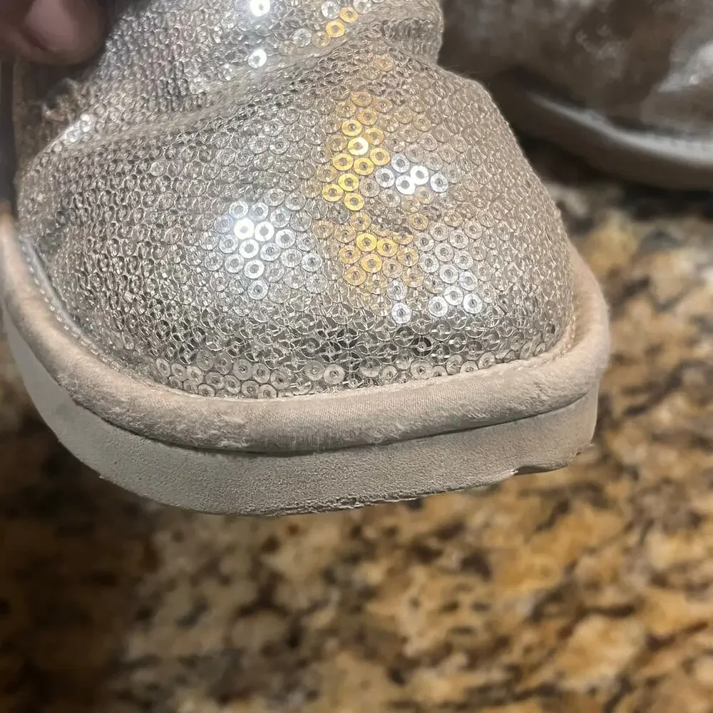 UGG Size 4 Cozy Fuzzy Slide Winter Comfort UGG‎ Kid Cozy II Mirror Ball Slippers